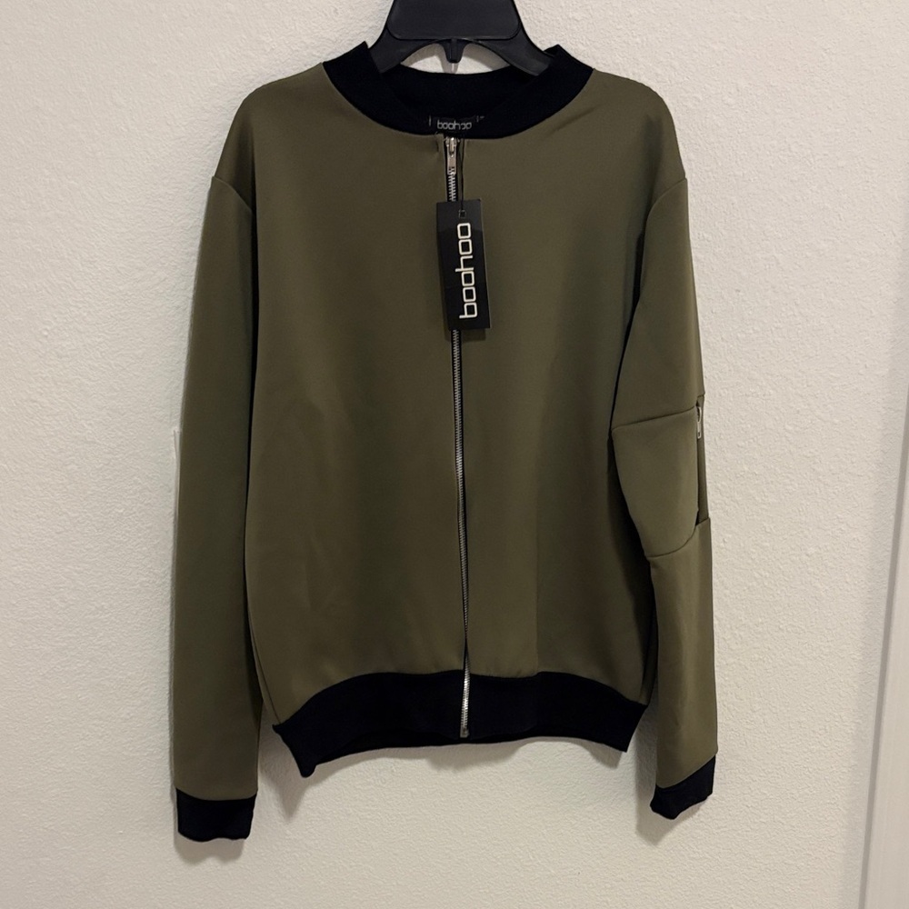 NWT Boohoo Olive Green Streetwear Jacket with Black‎ Accents Urban Style